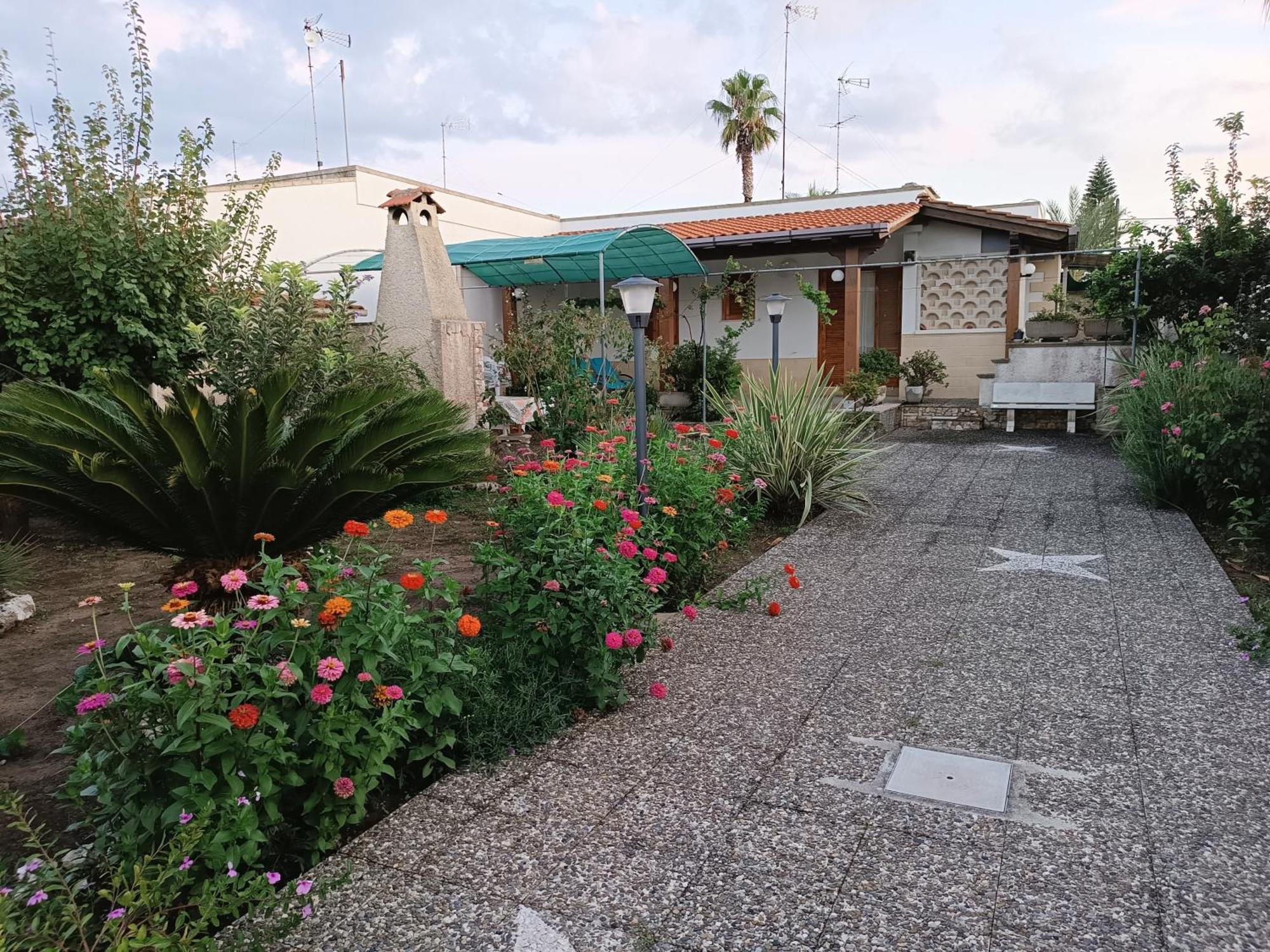 Il Giardino Di Sofia Charm And Comfort Apartment Torre dell'Orso Exterior photo